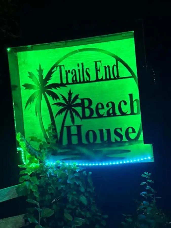Trails End Beach House Suite With Hot Tub And Beach Bedroom Cabin! 레이디스미스 캐나다